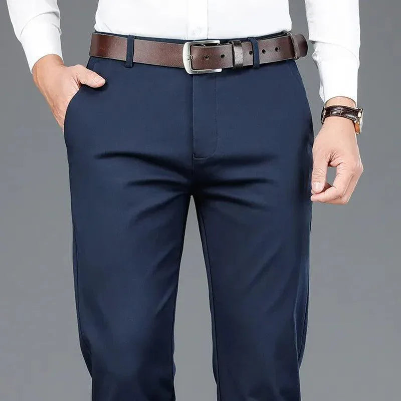 COMPRE 2 LEVE 3 | Calça Social Clássica Alfaiataria + Cinto de Brinde